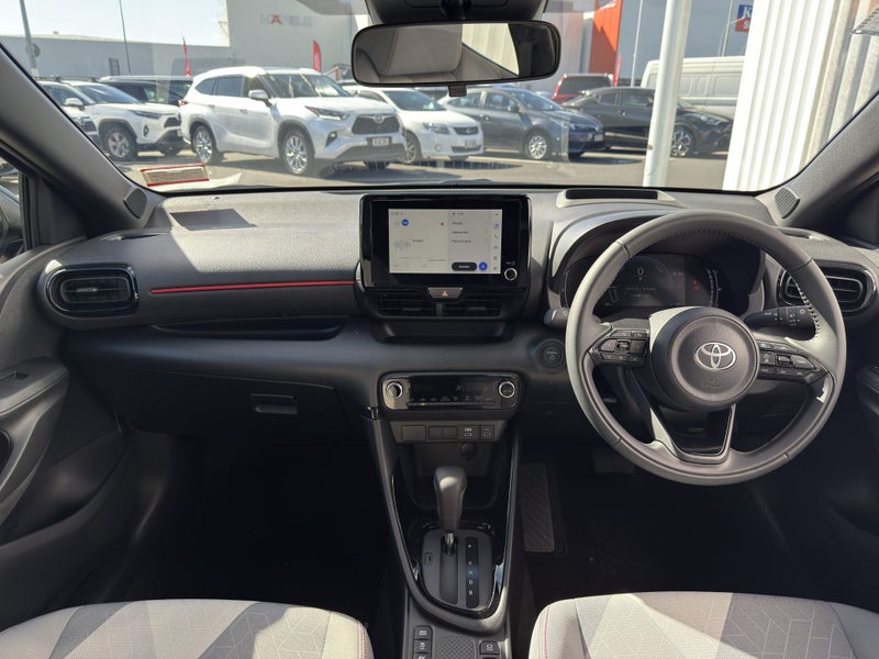 2026 Toyota Yaris ZR 1.5P HEV ECVT FWD HB/5D/5S... image 2
