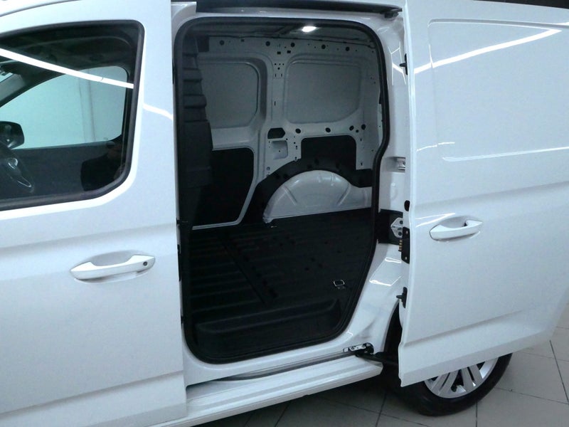 2026 Volkswagen Caddy Cargo TDI 320Nm DSG image 2