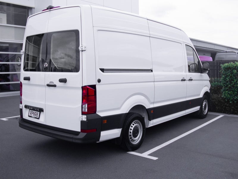 2026 Volkswagen Crafter 35 MWB Auto 103kW image 5