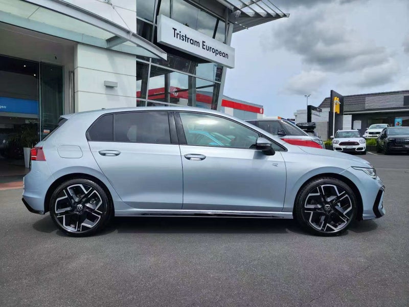 2026 Volkswagen Golf 1.4TSi R-LINE MK8.5 image 3