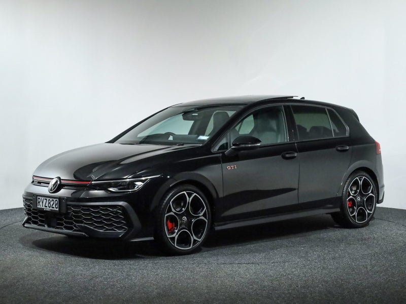 2026 Volkswagen Golf 8.5 GTI Touring 195kW image 3