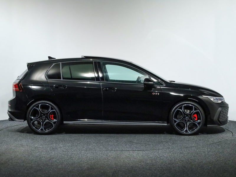 2026 Volkswagen Golf 8.5 GTI Touring 195kW image 4