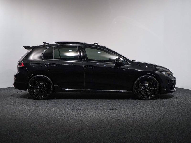 2026 Volkswagen Golf 8.5 R 4Motion 245kW image 4