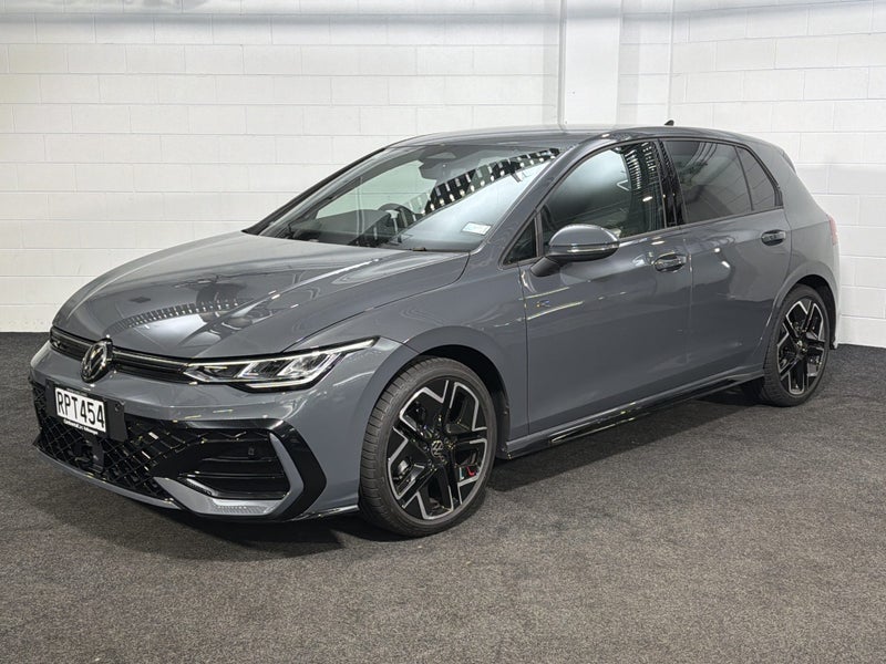 2026 Volkswagen Golf 8.5 R-LINE image 2