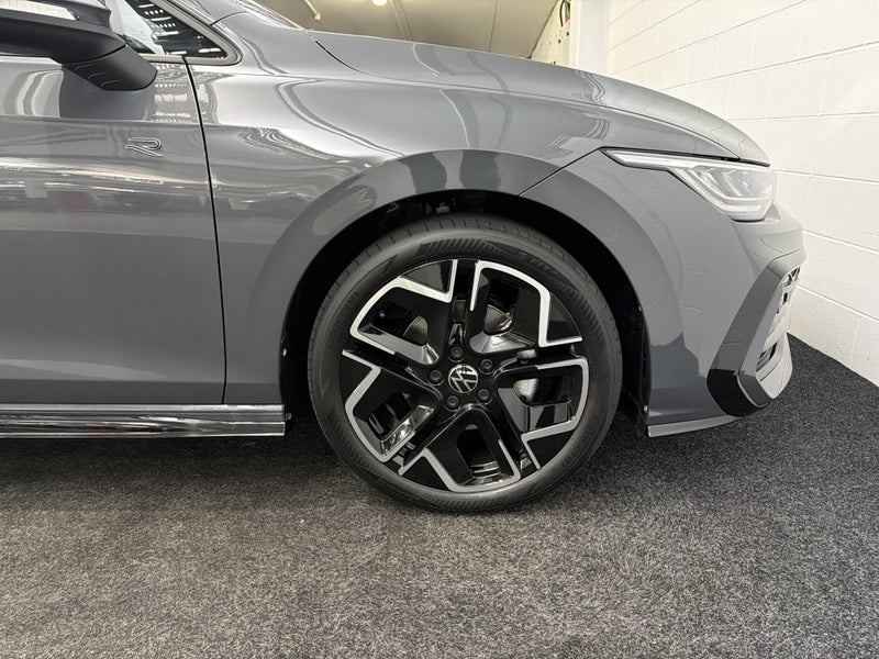 2026 Volkswagen Golf 8.5 R-LINE image 5