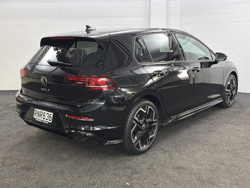 2026 Volkswagen Golf 8.5 R-LINE image 3
