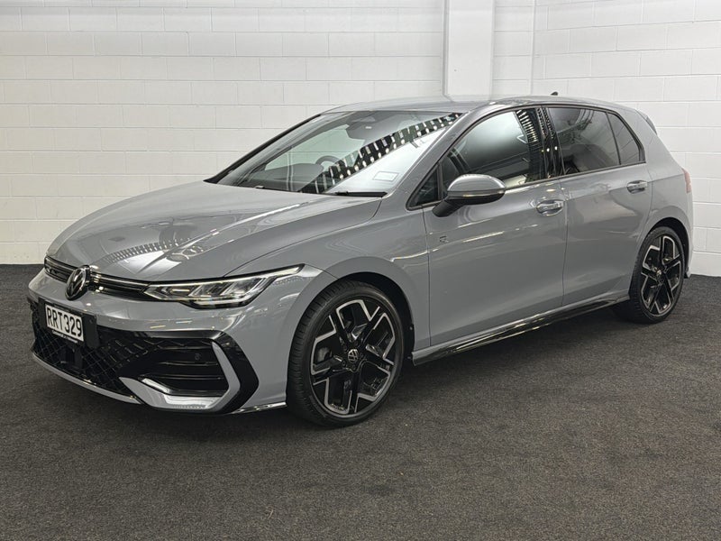 2026 Volkswagen Golf 8.5 R-LINE image 2