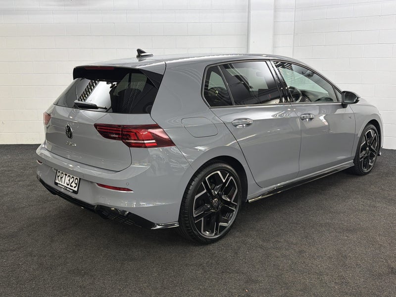 2026 Volkswagen Golf 8.5 R-LINE image 4