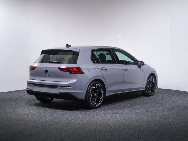 2026 Volkswagen Golf 8.5 R-Line Touring 110kW image 5