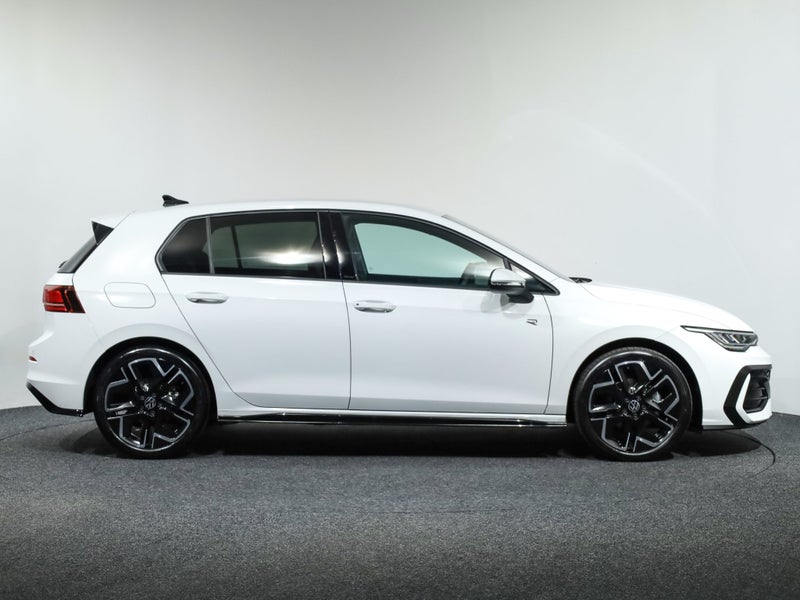 2026 Volkswagen Golf 8.5 R-Line Touring 110kW image 4