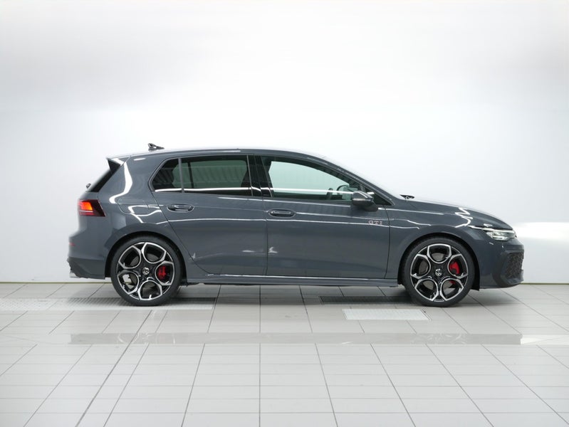 2026 Volkswagen Golf GTI image 5