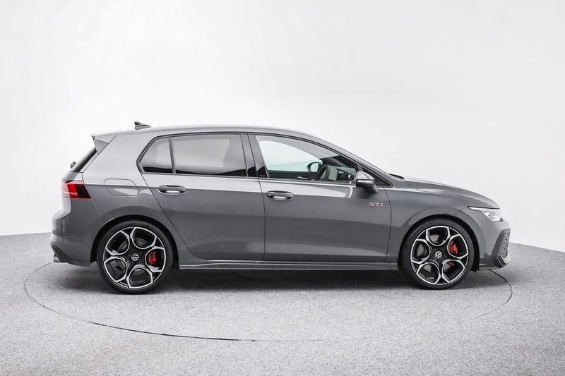 2026 Volkswagen Golf GTI image 5