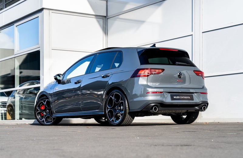 2026 Volkswagen Golf GTI Facelift 195kW Touring... image 4
