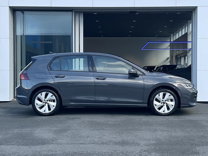 2026 Volkswagen Golf Life 1.4Pt/8At image 5