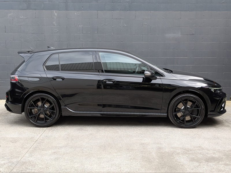 2026 Volkswagen Golf R image 3