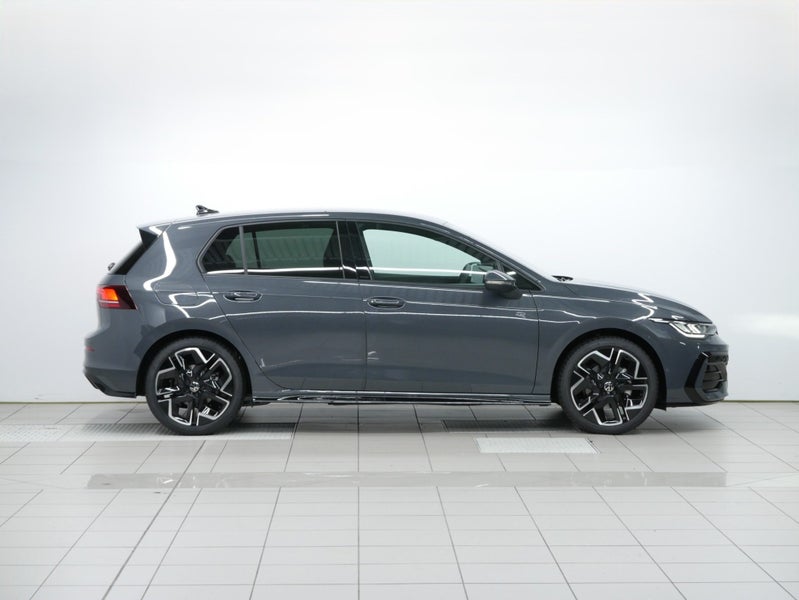 2026 Volkswagen Golf R-Line image 5