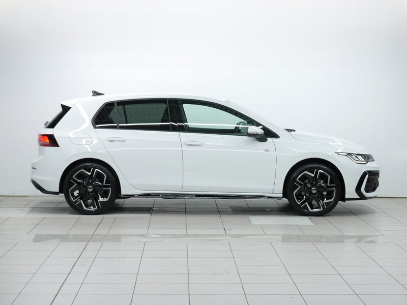2026 Volkswagen Golf R-Line image 5