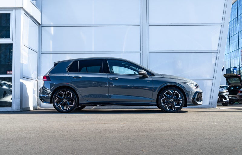 2026 Volkswagen Golf R-Line Touring Facelift 11... image 3
