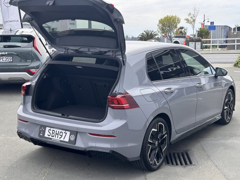 2026 Volkswagen Golf R-Line Touring Package 1.4... image 5
