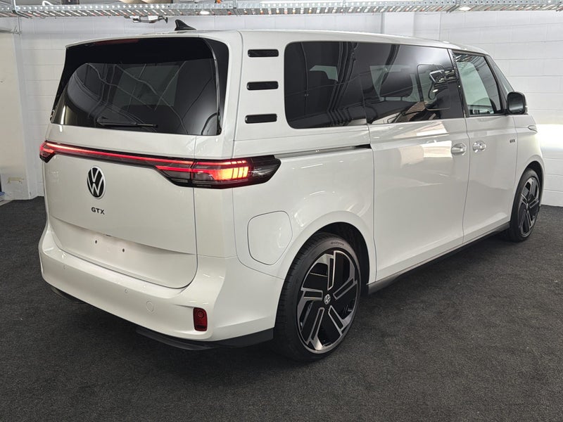 2026 Volkswagen ID. Buzz GTX image 4