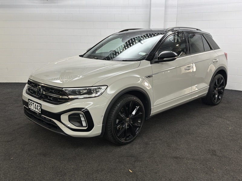 2026 Volkswagen T-Roc 2WD R-LINE image 4