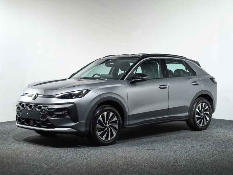 2026 Volkswagen T-Roc e-TSi Life DSG 110kW image 3