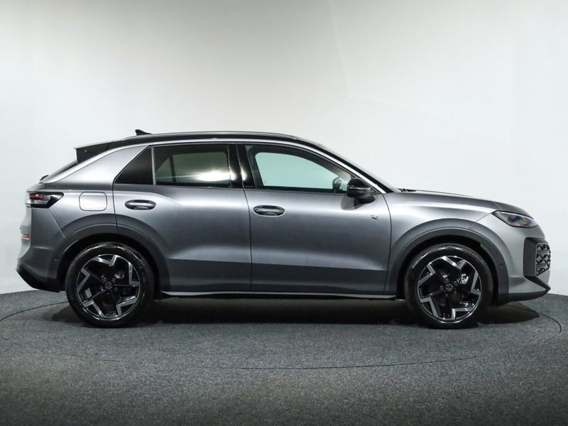 2026 Volkswagen T-Roc e-TSi R Line DSG 110kW image 4