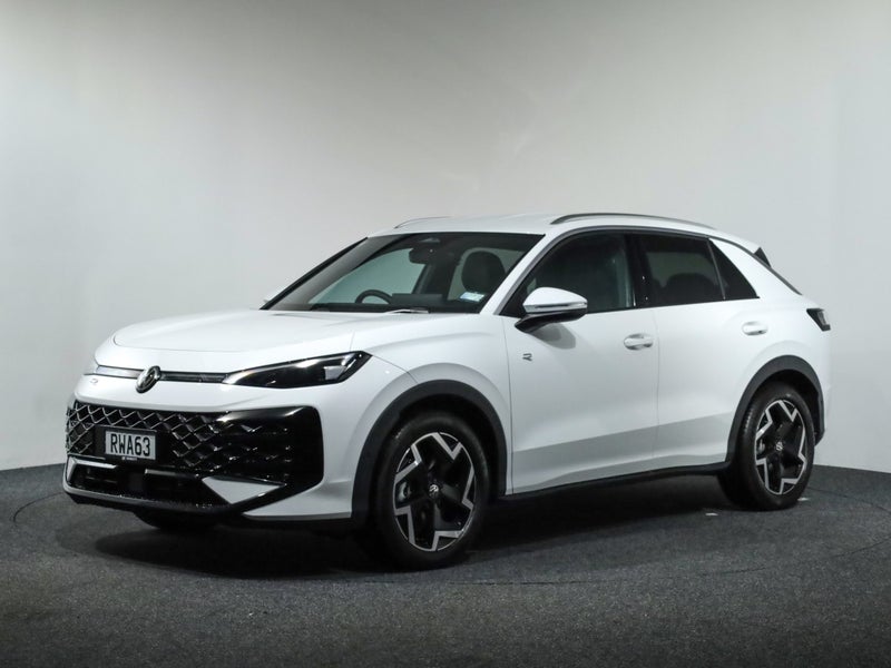 2026 Volkswagen T-Roc e-TSi R Line DSG 110kW image 3