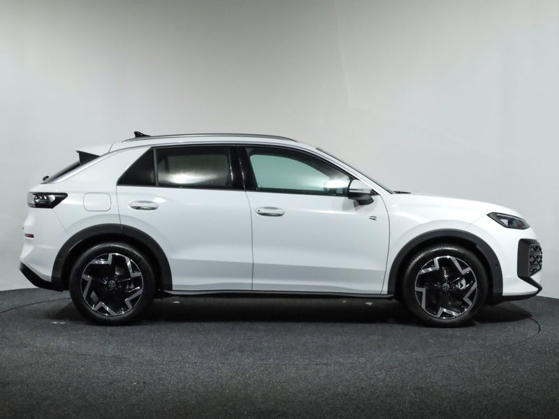 2026 Volkswagen T-Roc e-TSi R Line DSG 110kW image 4