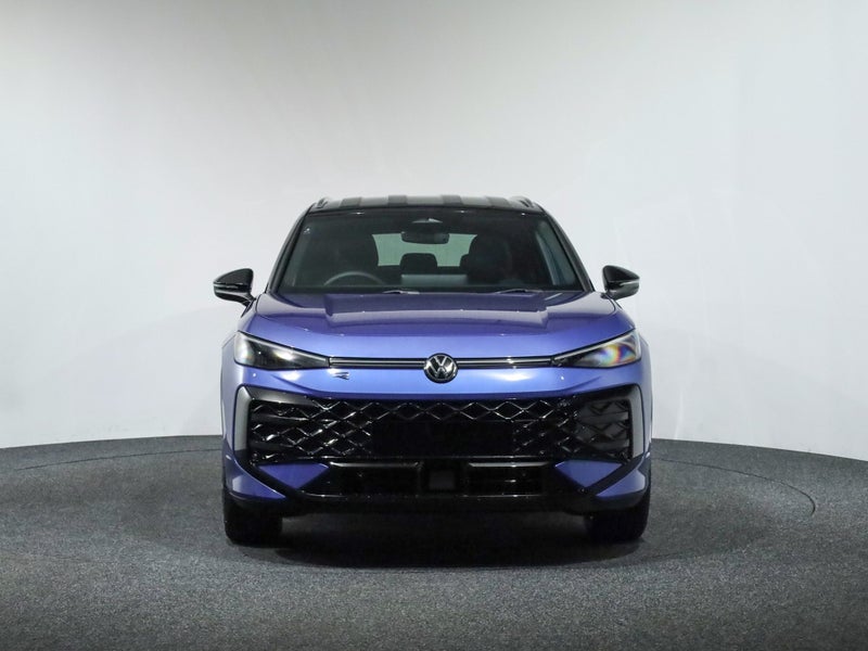 2026 Volkswagen T-Roc e-TSi R Line DSG 110kW image 2
