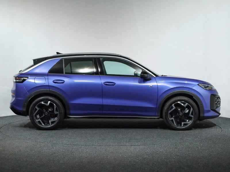 2026 Volkswagen T-Roc e-TSi R Line DSG 110kW image 4