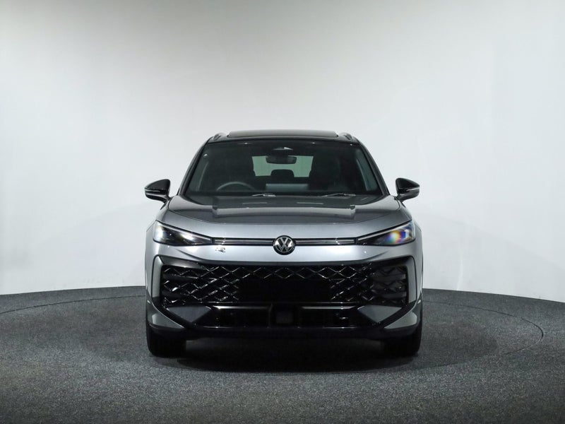 2026 Volkswagen T-Roc e-TSi R Line Touring DSG... image 3