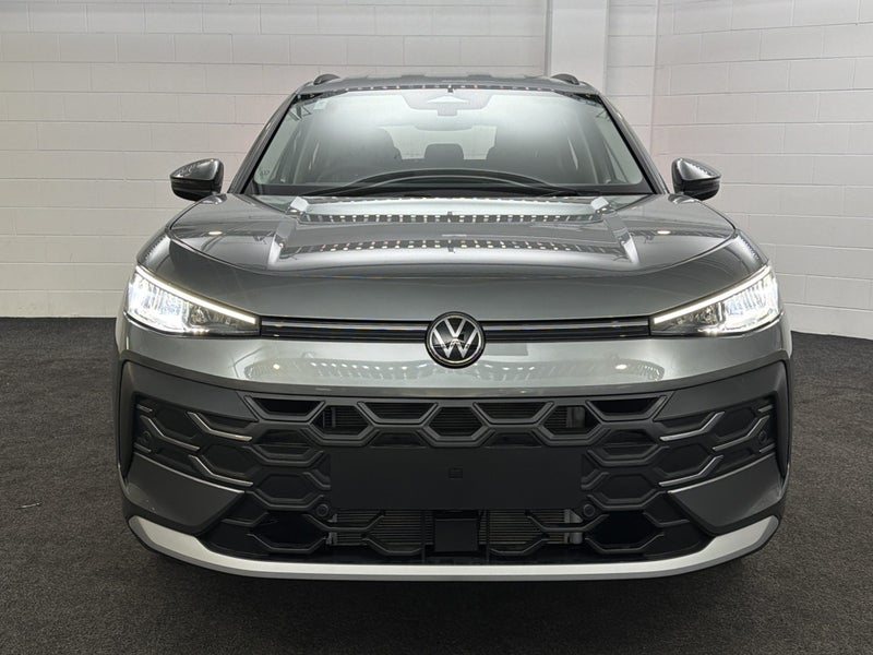 2026 Volkswagen T-Roc Hybrid | Life image 2