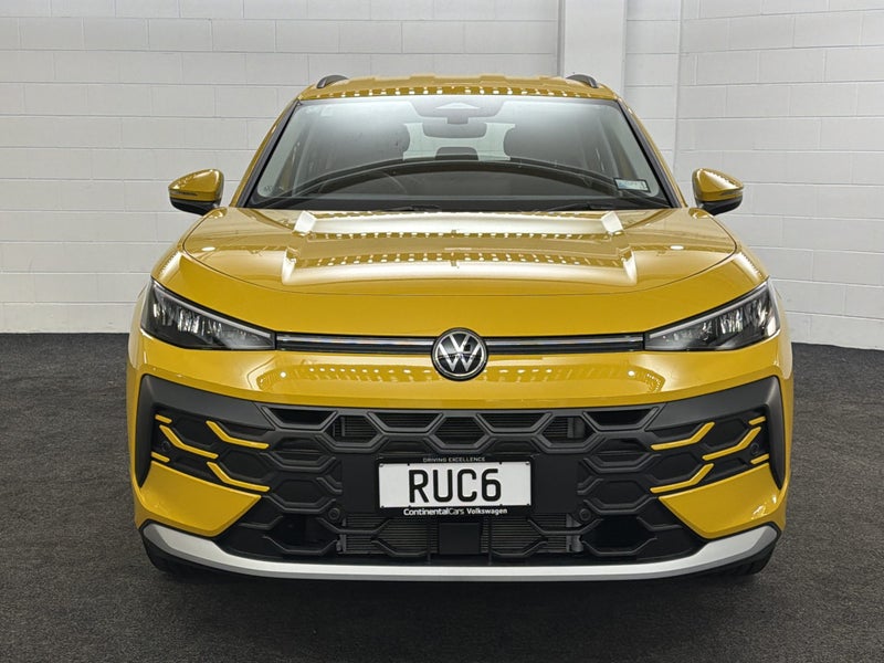 2026 Volkswagen T-Roc Hybrid | Life image 4