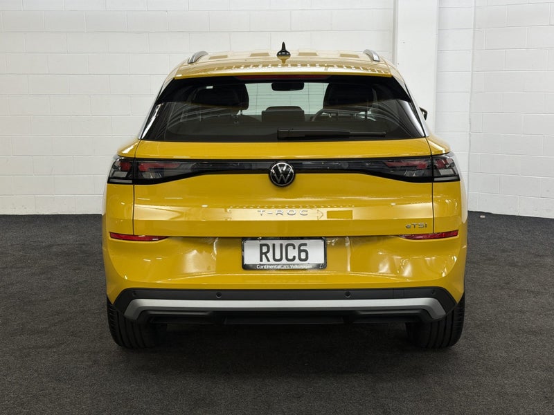 2026 Volkswagen T-Roc Hybrid | Life image 5