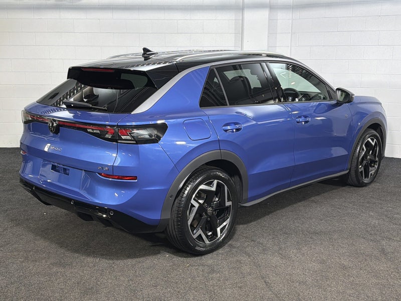 2026 Volkswagen T-Roc HYBRID | R-LINE image 5