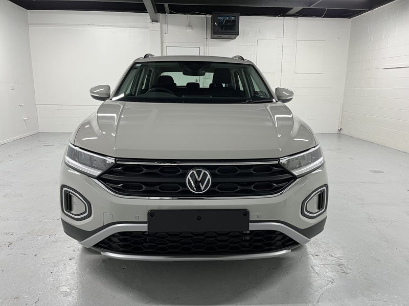 2026 Volkswagen T-Roc Life 1.4 image 2