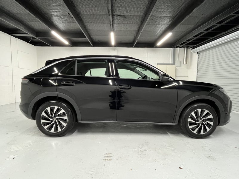 2026 Volkswagen T-Roc Life 1.5 eTSI image 5