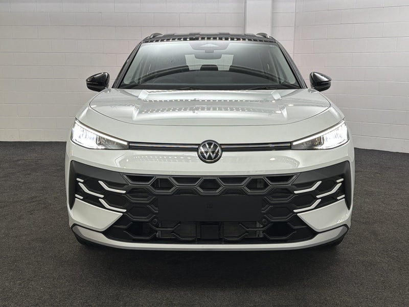 2026 Volkswagen T-Roc LIFE image 2