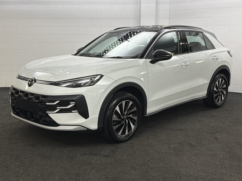 2026 Volkswagen T-Roc LIFE image 3