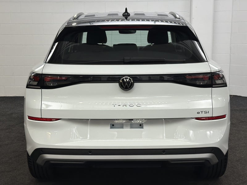 2026 Volkswagen T-Roc LIFE image 5