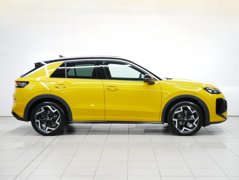 2026 Volkswagen T-Roc R-Line image 5