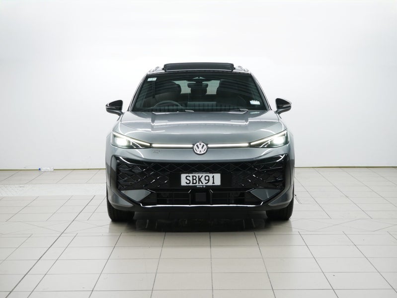 2026 Volkswagen T-Roc R-Line image 2