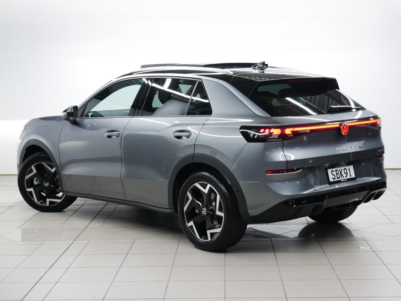 2026 Volkswagen T-Roc R-Line image 3