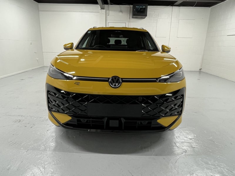 2026 Volkswagen T-Roc R-Line 1.5 eTSI image 2