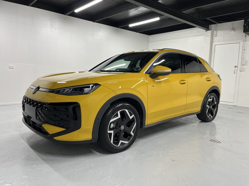2026 Volkswagen T-Roc R-Line 1.5 eTSI image 3