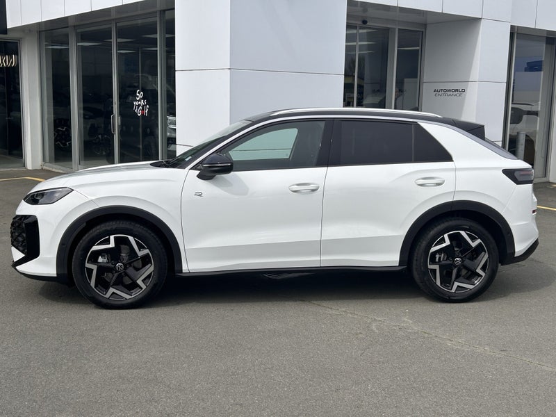 2026 Volkswagen T-Roc R-Line 1.5Pmht/7At image 2