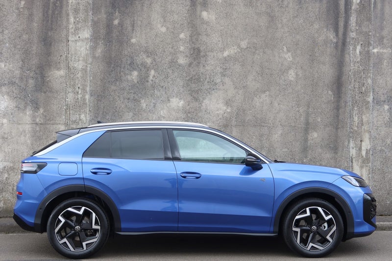 2026 Volkswagen T-Roc R-Line image 4