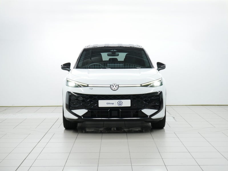 2026 Volkswagen T-Roc R-Line image 2