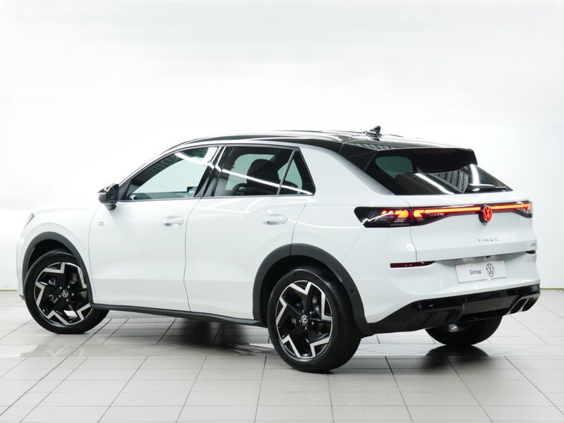 2026 Volkswagen T-Roc R-Line image 3